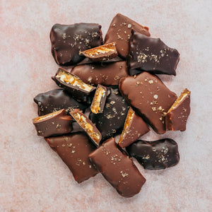 ALMOND & SMOKED SEA SALT BUTTERCRUNCH TOFFEE 140g (choose milk or dark)